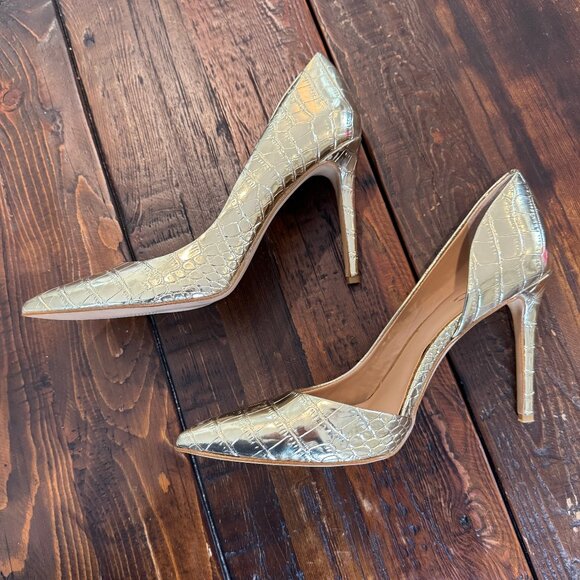 INC Kenjay Gold Crocodile Embossed D'orsay Pumps.  Size 8.  EUC. - Picture 4 of 6